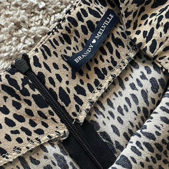 brandy melville cheetah print matching wrap/ tie top and skirt - Picture 4 of 8